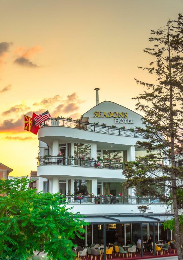 Seasons Hotel ストルガ エクステリア 写真